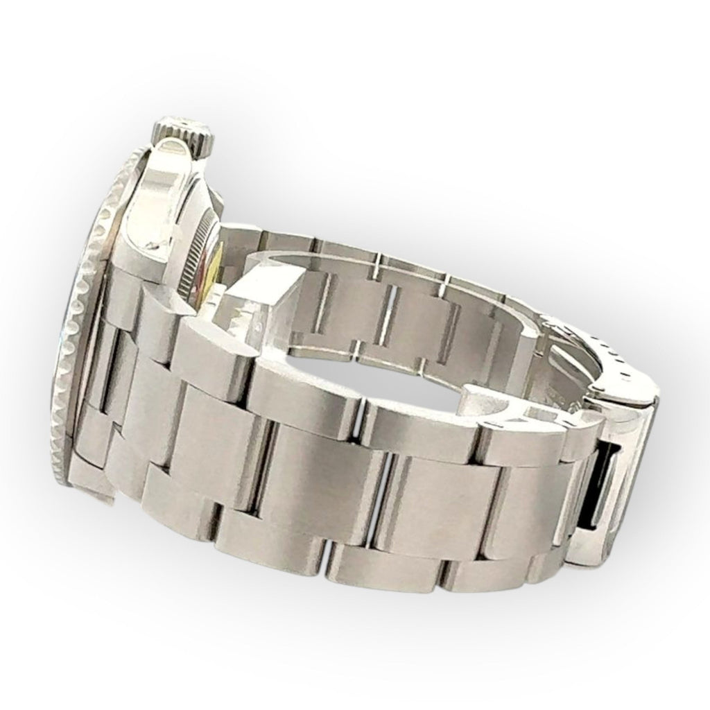 Pre-Owned Rolex Submariner Date 16610 Black Dial With Stainless Steel Bracelet