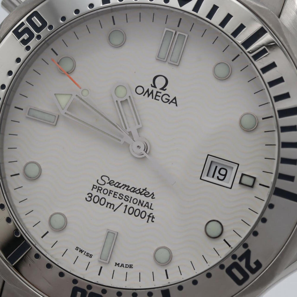 Pre-Owned Omega Seamaster Professional 2542.20 Stainless Steel Quartz Watch