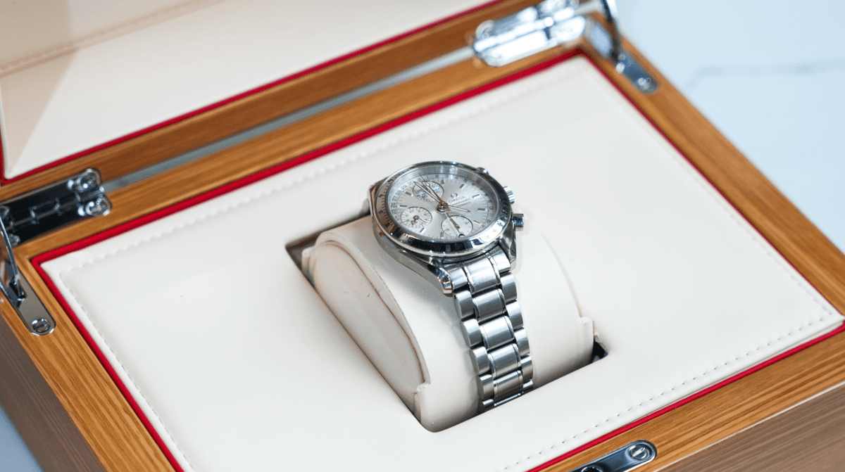 Pre-Owned Omega Speedmaster 3523.30.00 â€“ 39mm Silver Dial with Stainless Steel Bracelet